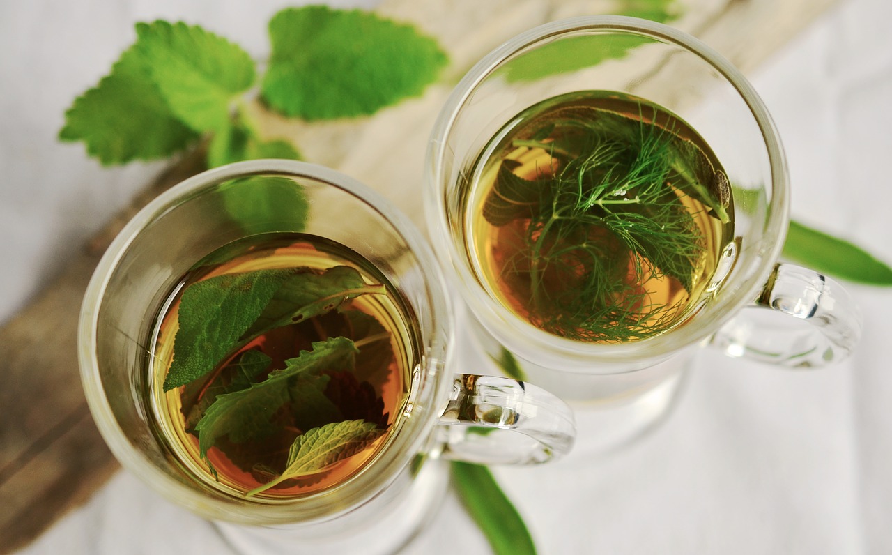 Infusiones que podemos tomar para reducir estrés y ansiedad tizana