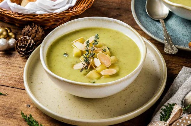 Prepara una crema de calabacitas con cebolla caramelizada para Navidad