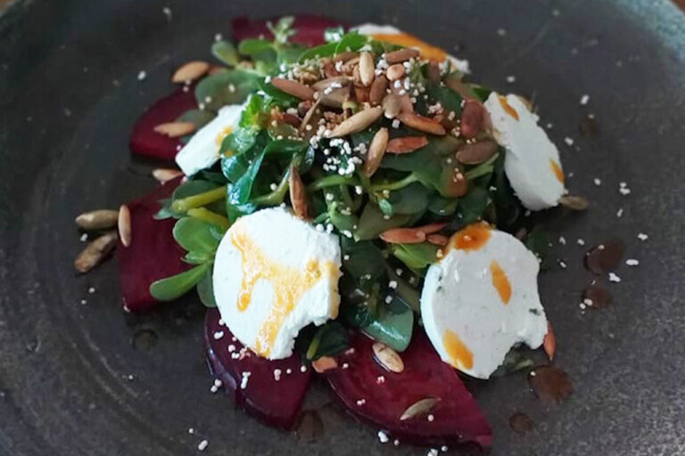 Añade betabel a tus ensaladas para darles un sabor especial