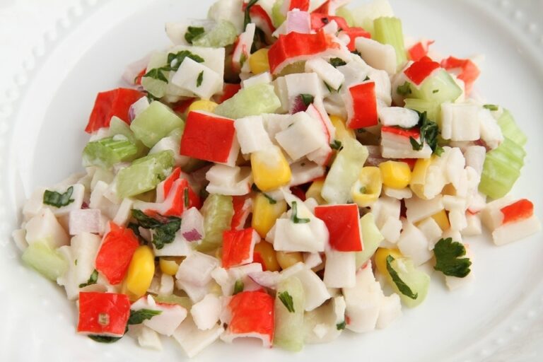 Prepara una ensalada de Surimi muy fácil para Cuaresma