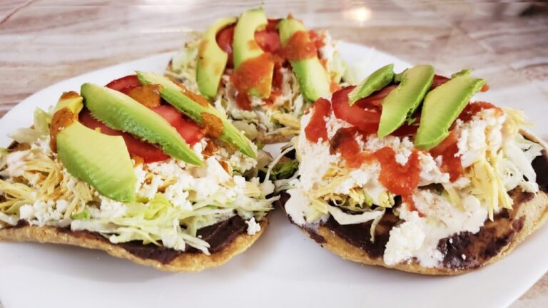 Prepara unas simples y deliciosas tostadas de pollo en Cuaresma
